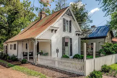 Image de History Meets Luxury - Dreamy Sweeney Cottage