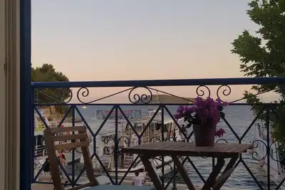 Image de Emerald Blue Sea View \"Open the shutters and enjoy the view\"