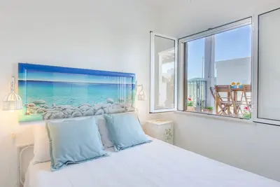 Image de Agréable appartement pour 5 personnes avec Wifi, climatisation, Tv et véranda, près de Ostuni