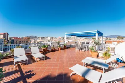 Image de Appartement \"Penthouse In Old Town\" avec vue sur la mer, Wi-Fi et climatisation