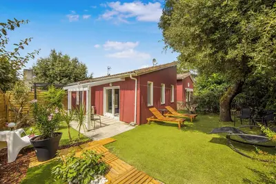 Image de Maison de vacances 'De Gauche' avec terrasse et jardin privés