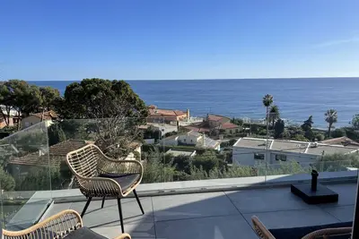 Image de Vue Mer panoramique/Piscine/Proche plage et centre