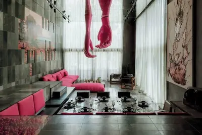 Image de Barneys New York | Designer Residence - Pink