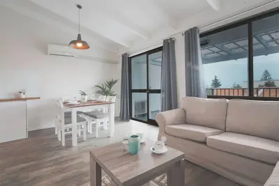 Image de Coastal Ocean View & Salty Air w Pool & Slide