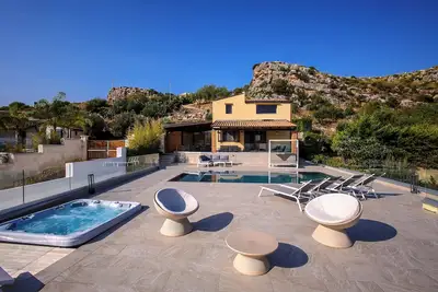 Image de Last Minute 1/31 October - Www. Baglioridisicilia. Com