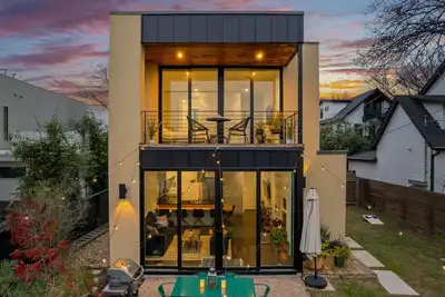 Image de Downtown Hub | 1 Mile to Rainey St, 1. 6 to E 6th