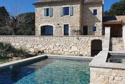 Image de Gite 8 personnes avec piscine privée, proche de Grignan en Drome Provençale.