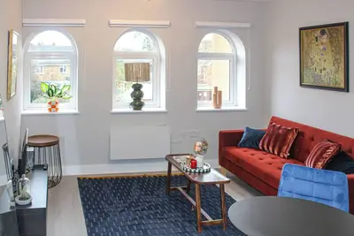 Image de Stylish 1-Bedroom Apartment in Slough with Parking