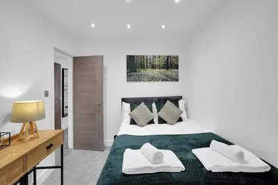 Ex29 Higher Gunstone 22 -Newly refurbished 2 Bed House in a Town Centre Location