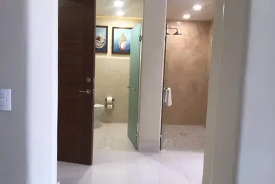 Image de 4 Bdr Oceanfront Ph Suite At Newly Remodeled Villa Del Palmar Resort. Sleeps 10.