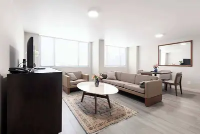 Image de Cuauhtémoc Corporate 4 guest embajada al lado