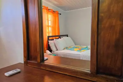 Image de Home Away from Home, 3 beds 2 baths, 8 mins drive to and from beach.