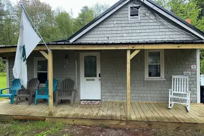 Image de Center of Everything Southern Maine… 3-bedroom house, huge yard in Buxton