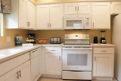 Image de Charming 3-bedroom cottage in lovely Hilton Head Island with WiFi, fitness room