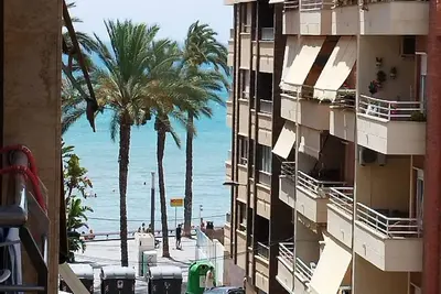 Seaview Apartment in Torrevieja CityCentre, WiFi, Ac, heating, PlayadelCura 50m