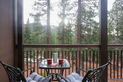 Image de Premium Northstar Condo, Designed for Comfort & Style. Rec Center & Free Shuttle