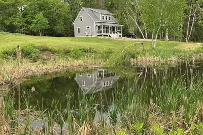 Image de Charming 3-bed home in Castine, Me. Modern coastal country design