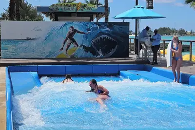 Image de Discount at Margaritaville Waterpark, King Bed, Walk to Beach and Restaurants
