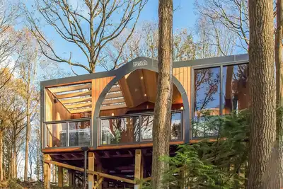 Image de Meadowsweet Treehouse