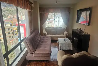 Image de Sunny, Central, Comfortable & Equipped Apartment