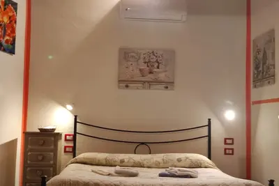 Image de Hostal De Les Floristes! Floor 0- S4-Studio Four (2+1+1) - garden -Patio- Tv!