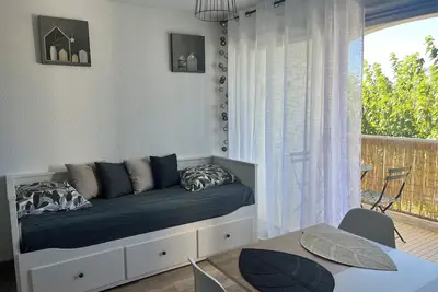 Image de Logement cosy sur la plage, climatisation, parking privé, piscine… tout confort