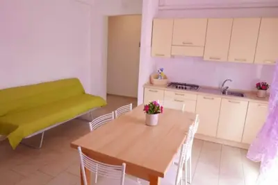 Image de Appartement moderne dans un quartier pratique