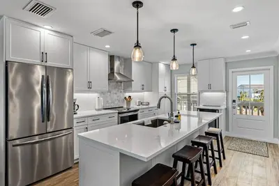 Image de Experience coastal living at Bg North 69, a charming 2-bedroom condo in Boca Grande