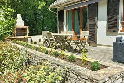Image de Gîte 9 personnes La Maison du Bois, 10 minutes A71, 10 minutes de Bourges