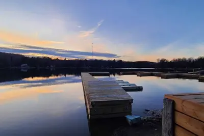 Image de Serenity on 12 mile Lake in beautiful cottage country.