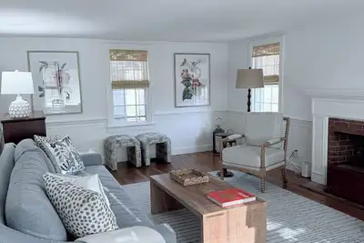 Image de 4-bedroom house in charming Chatham steps from Main Street and the Mill Pond