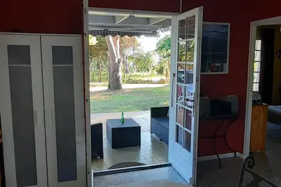 Image de La maison bleue, proche plages, idéale pour vacances en famille ou entre amis.