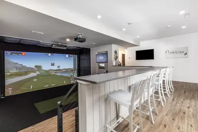 Image de Premium New Construction: Golf Sim + Theater Room + Noon Check-in-out