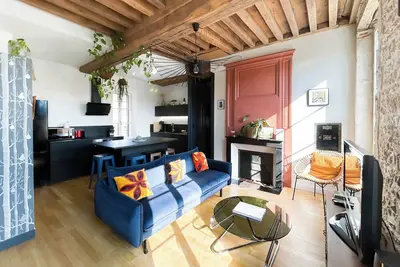 Image de Appartement refait à neuf et calme. \nParking gratuit, aux portes de l’hypercentre