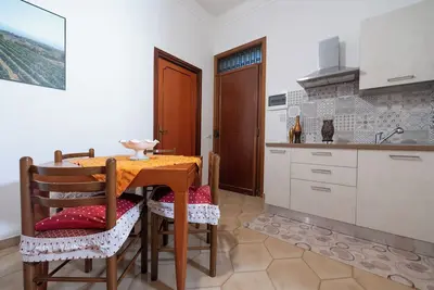 Vacation home in downtown Marsala suitable for families/guests max 5 beds.