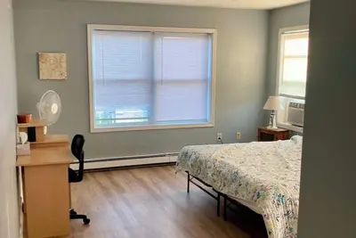 Image de Charming 4-bedroom house with WiFi + Ac in Narragansett. 5-10 min walk to beach!