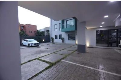 Image de Charming Central 1-Bed Apt –Airport Hills/pool/gym