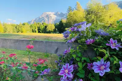 Image de Custom country home, stunning 360 Cascade Mt views and Stilliguamish riverfront.