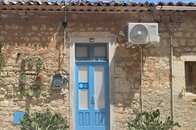 Mareantico Shabby Apartment 50 meters from the beach