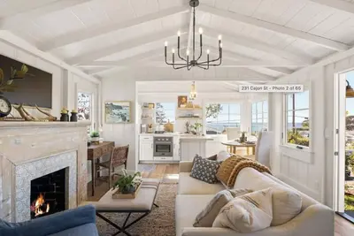 Image de A Unique property w/ 3 charming Cottages and an Apartment awaits you. . N Laguna.