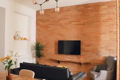 Image de Spacious Family Apartment in Avlabari, 2 Bedrooms, Fully Equipped Kitchen