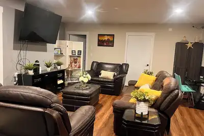 Image de Family friendly Spacious 4-bedroom house in enchanting Yellowknife with WiFi