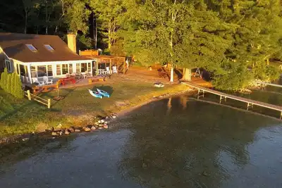 Image de Crystal Lakefront Cottage