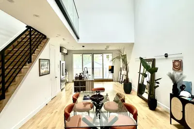 Image de Cozy 2-bedroom Townhome in charming Brooklyn with Ac, WiFi