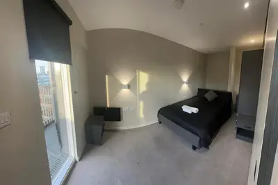 Image de 2Br-2Ensuite-Balcony-CityView-Parking-Central