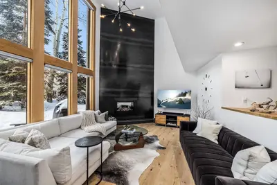 Image de Stunning Mountain Modern Condo in Vail