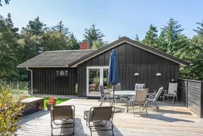 Image de \"Quiana\" - 2km from the sea by Interhome