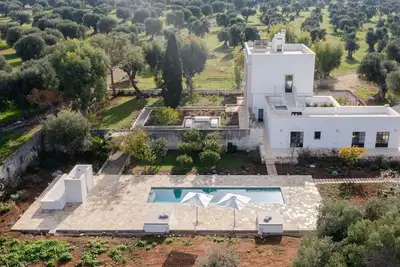 Image de Villa à Ostuni avec 6 chambres à coucher, 14 couchages