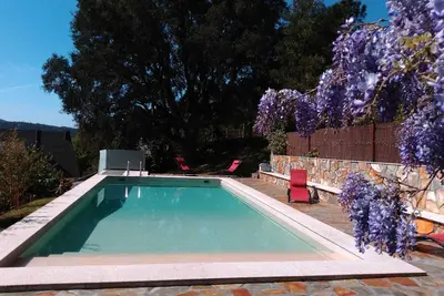Casa Quercus Galicia 17 minutes from Compostela! With swimming pool and barbecue