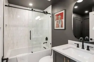 Image de Fabulous Centrally Located, by the Little Nell